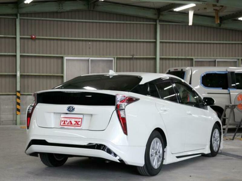 PRIUS-1