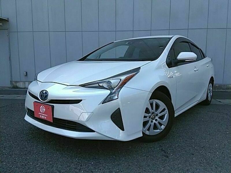 TOYOTA　PRIUS