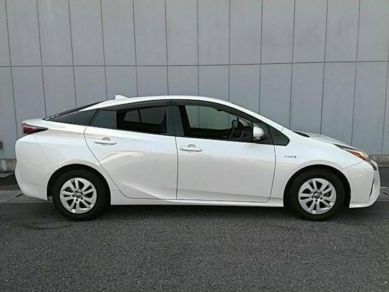 PRIUS-16