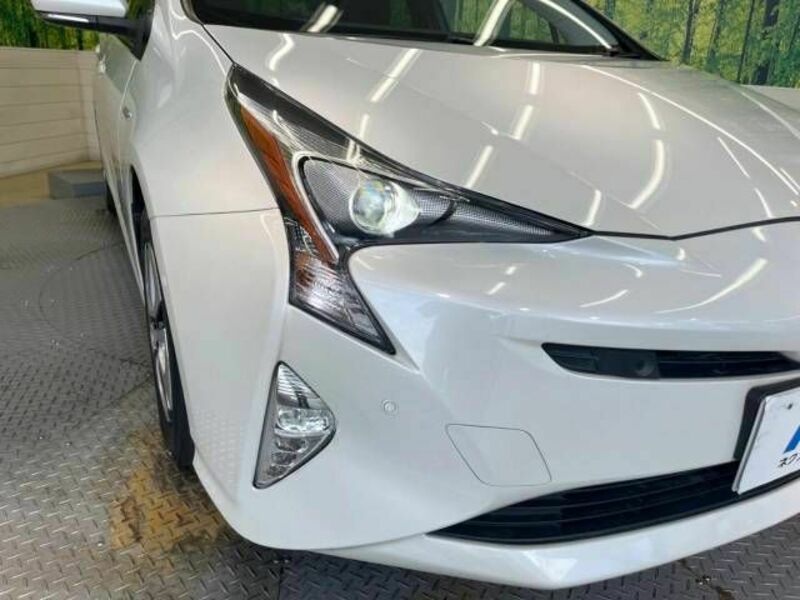 PRIUS-12