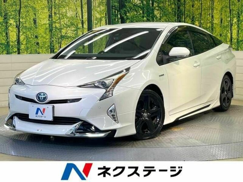 TOYOTA　PRIUS