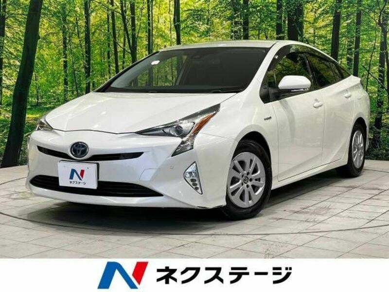 TOYOTA　PRIUS