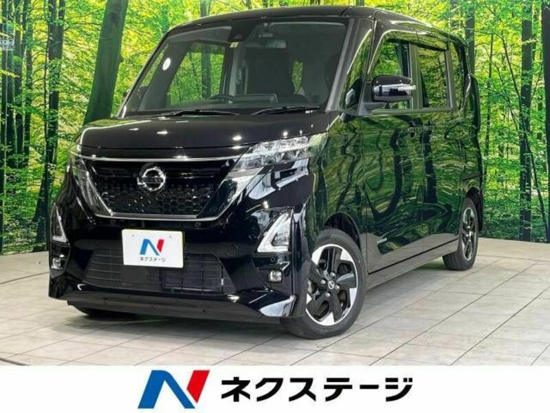 NISSAN　ROOX