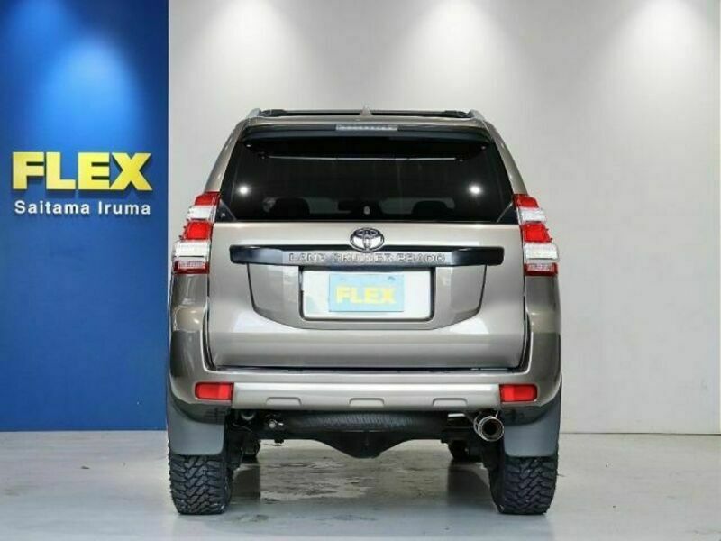 LAND CRUISER PRADO-5