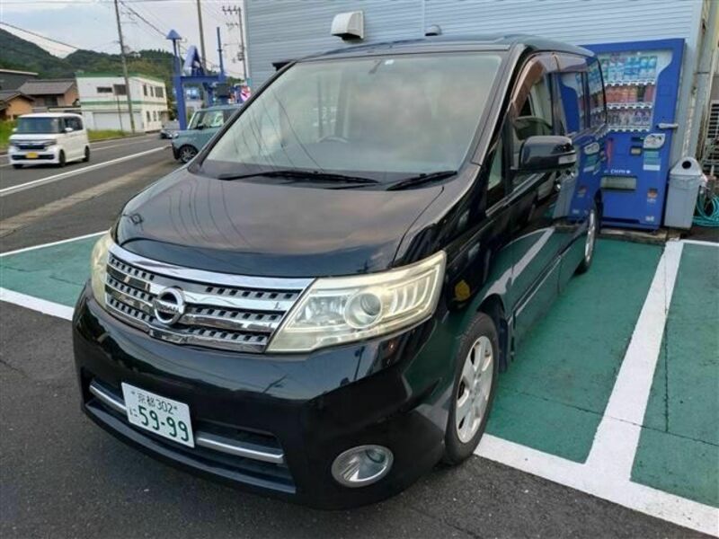 NISSAN　SERENA