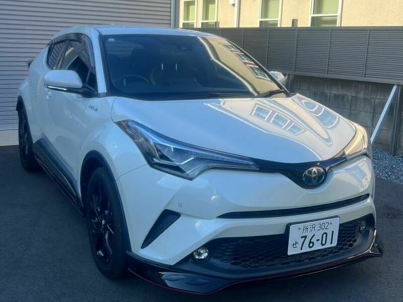 TOYOTA　C-HR