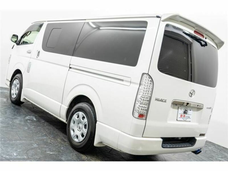 HIACE VAN-13