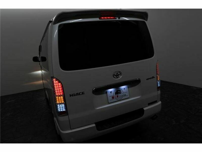 HIACE VAN-48