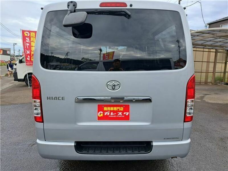 HIACE VAN-1