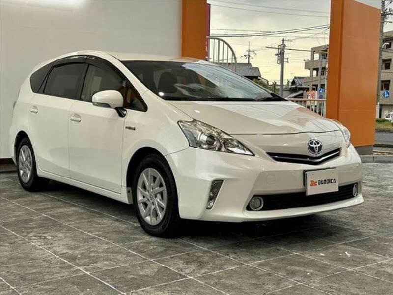 PRIUS ALPHA-7