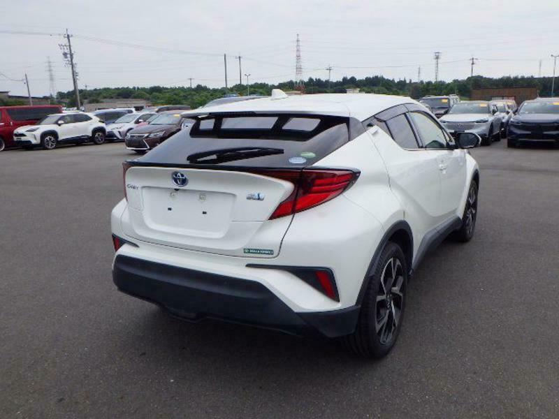 C-HR-33