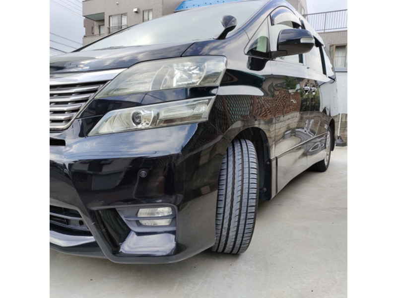 VELLFIRE-11