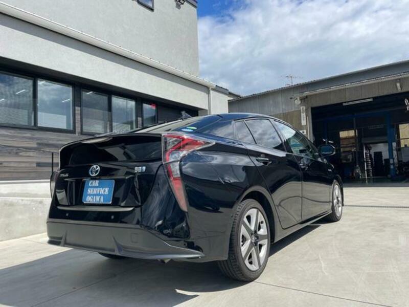 PRIUS-6