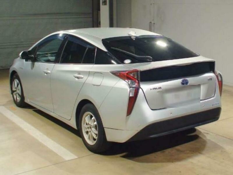 PRIUS-4