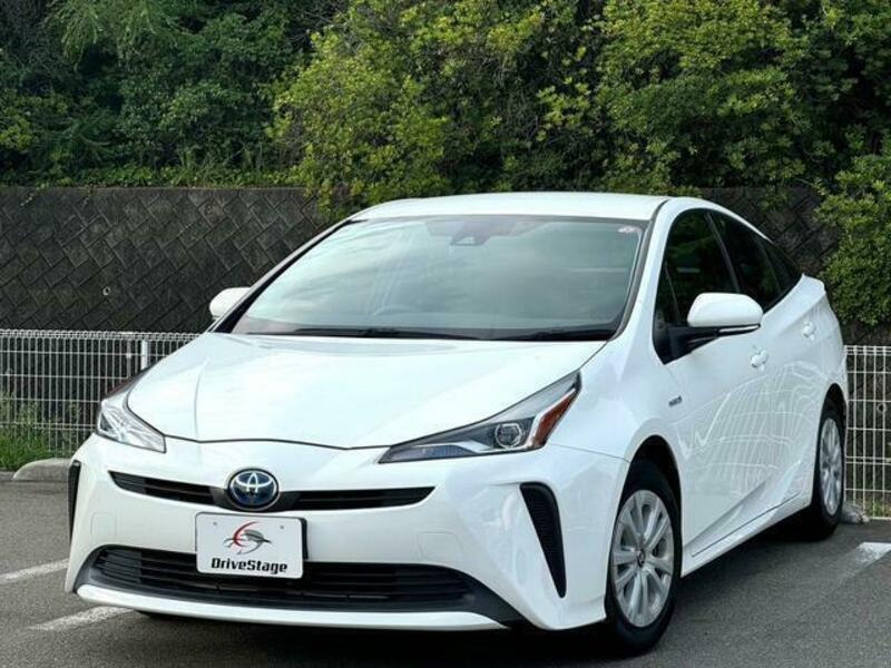 TOYOTA　PRIUS