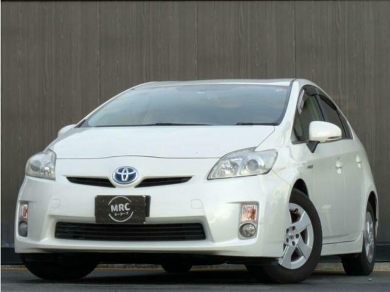 TOYOTA　PRIUS