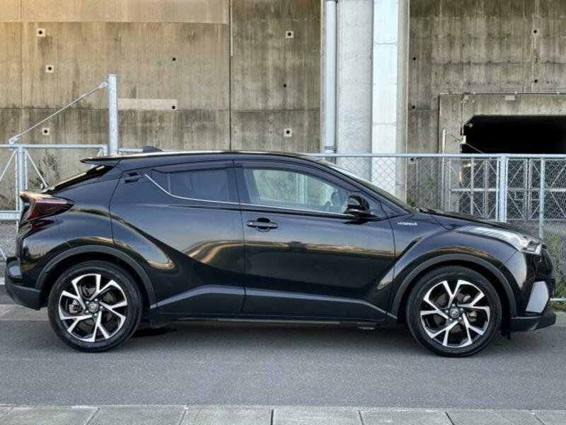 C-HR-8