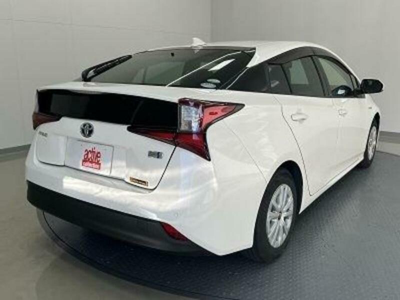 PRIUS-9