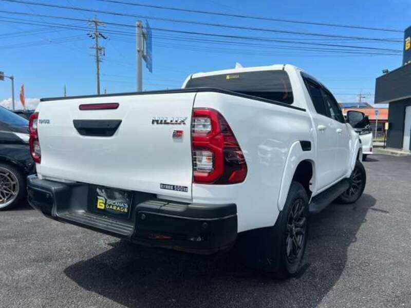 HILUX-1