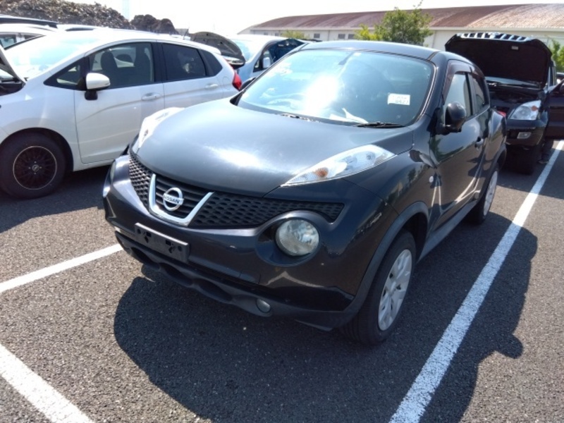 NISSAN　JUKE