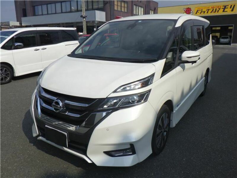 NISSAN　SERENA