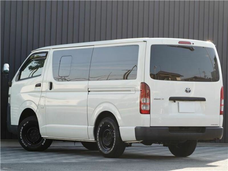 HIACE VAN-1