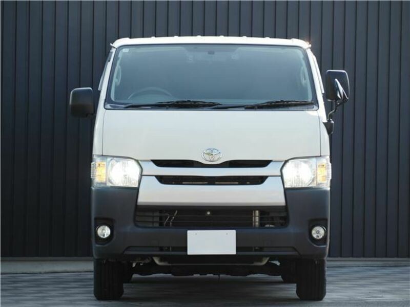 HIACE VAN-9