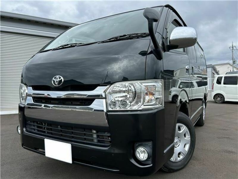 TOYOTA　HIACE VAN