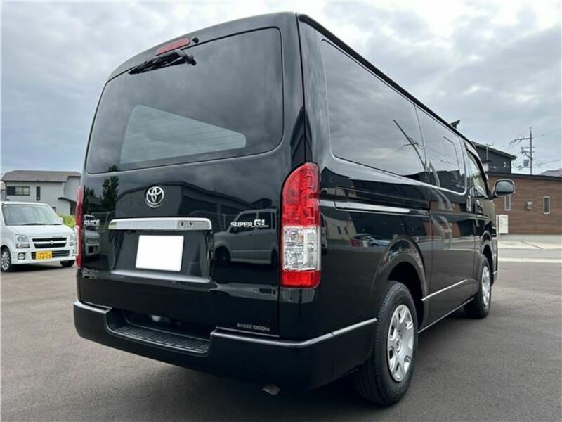 HIACE VAN-7