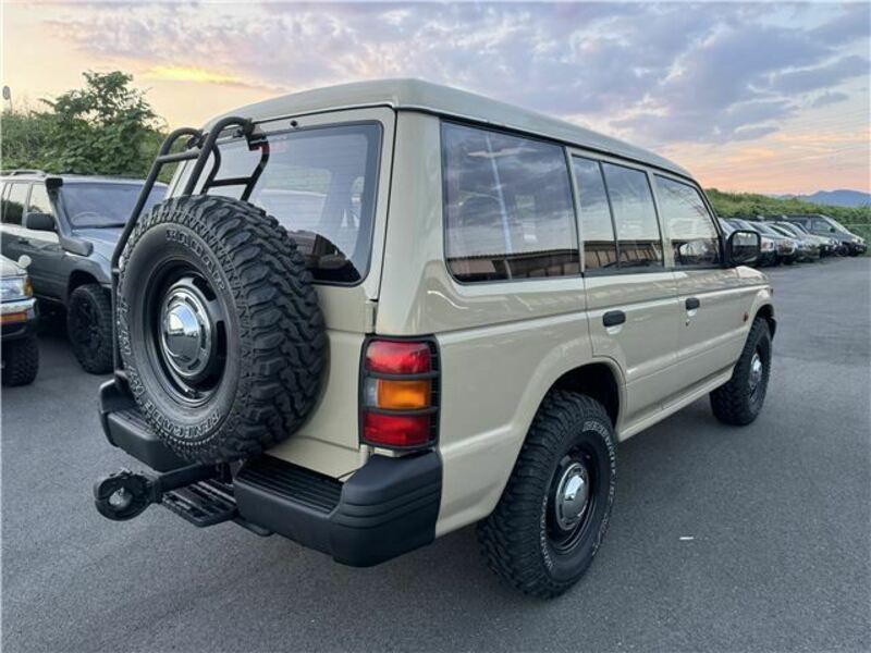 PAJERO-5