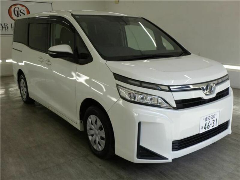 TOYOTA　VOXY