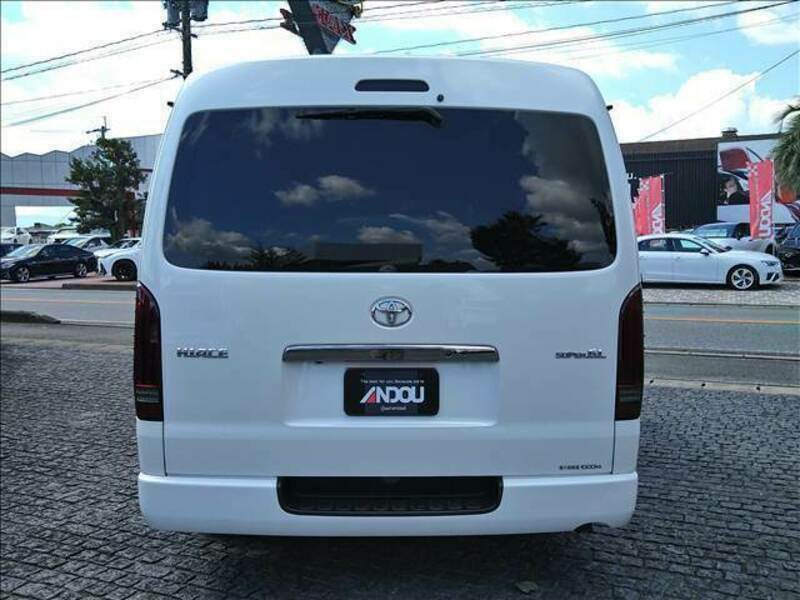 HIACE-8