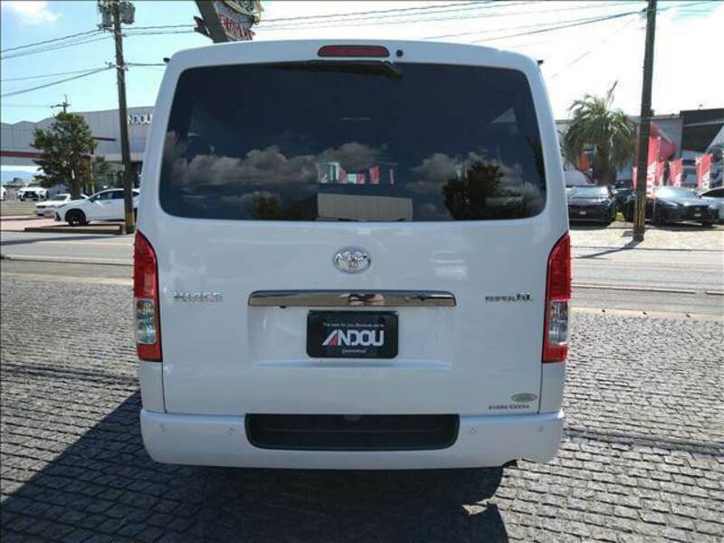 HIACE-8