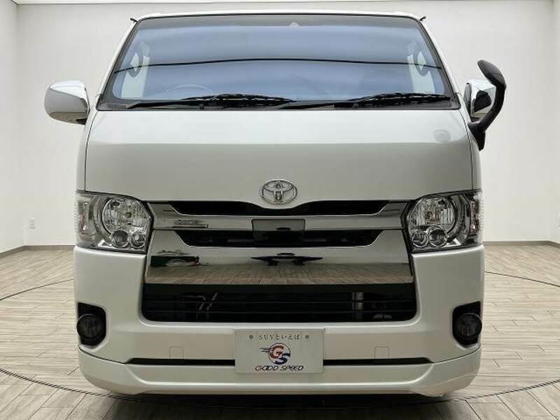 HIACE VAN-11