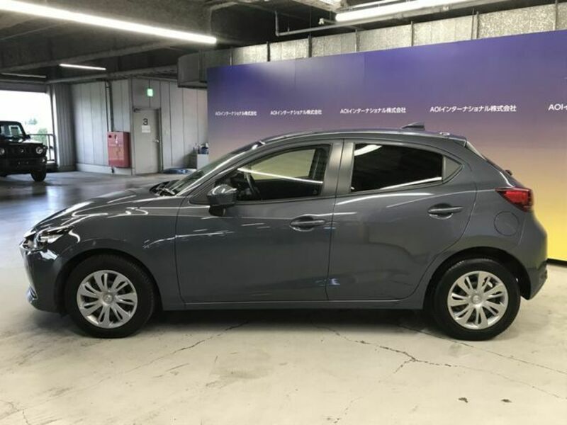 MAZDA2-6