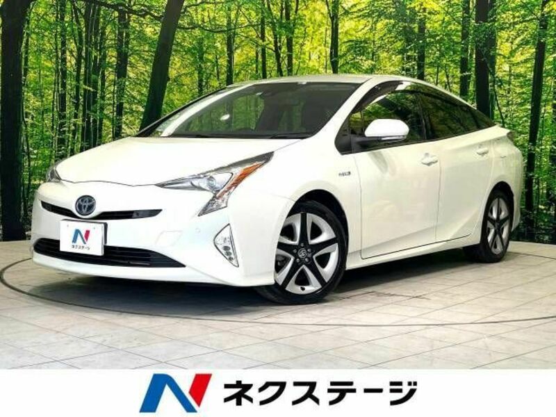 TOYOTA　PRIUS