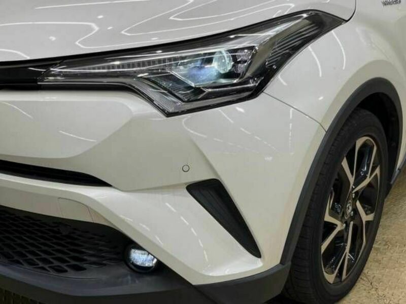 C-HR-12