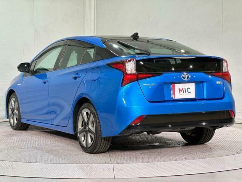 PRIUS-15