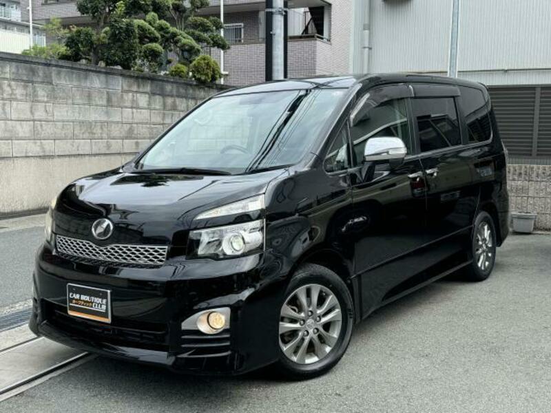 TOYOTA　VOXY