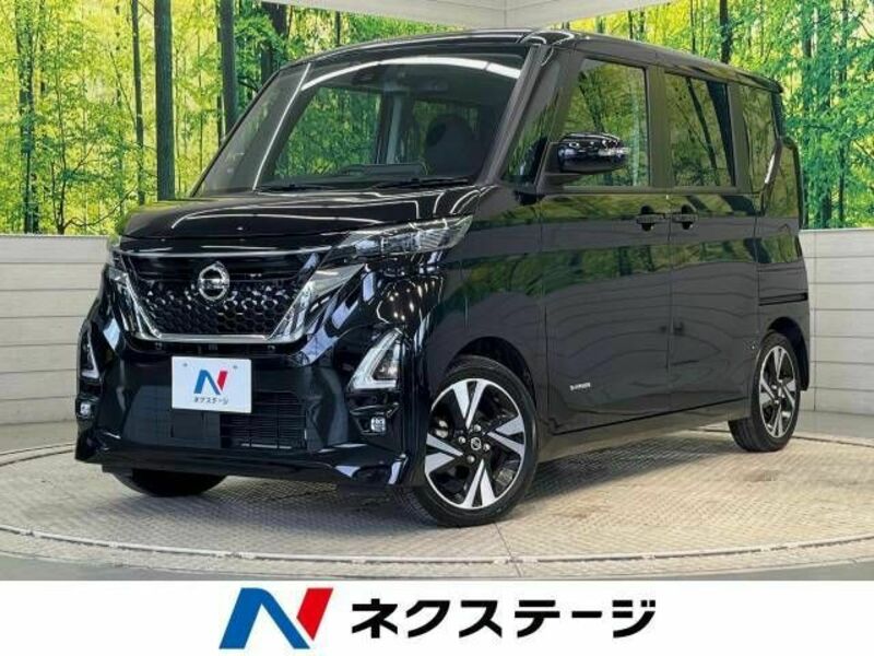 NISSAN　ROOX