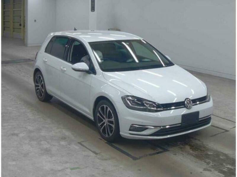 VOLKSWAGEN　GOLF