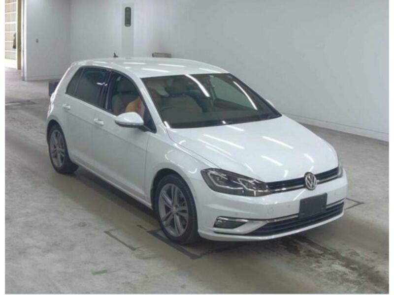 VOLKSWAGEN　GOLF