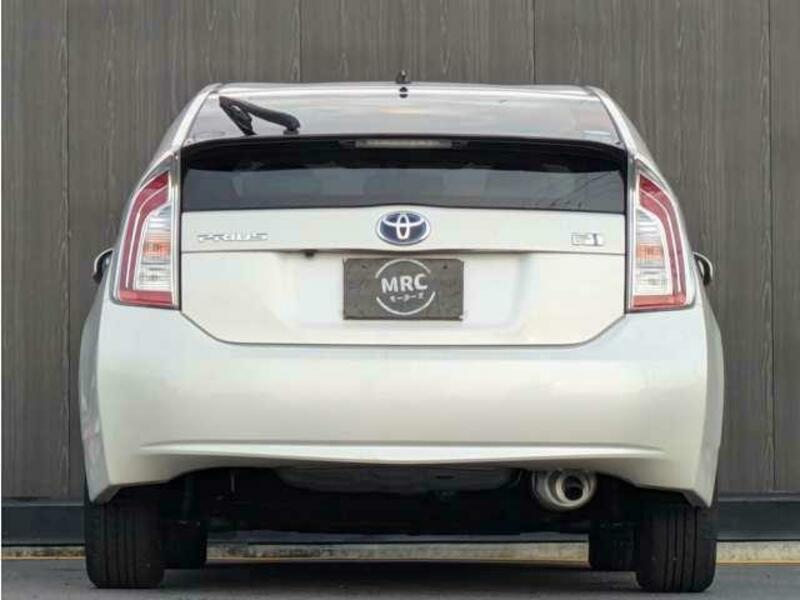 PRIUS-6