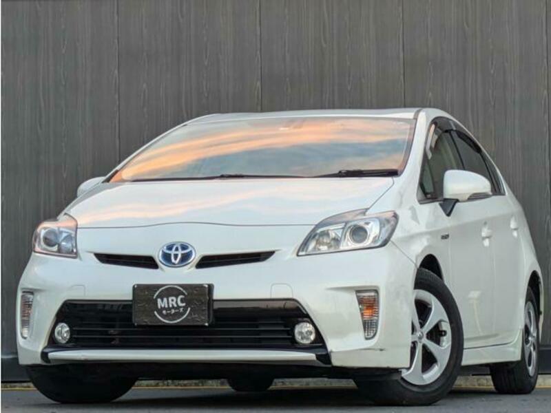 TOYOTA　PRIUS