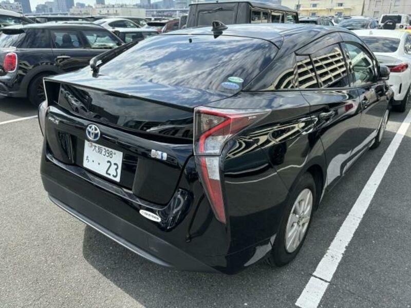 PRIUS-4