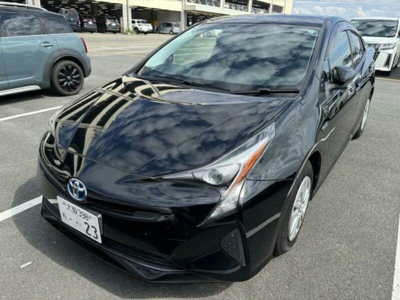 TOYOTA　PRIUS