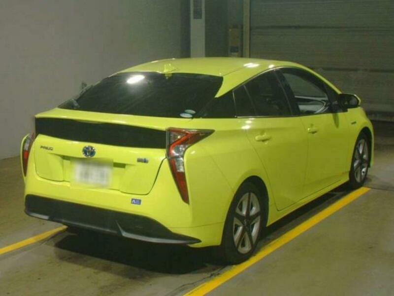 PRIUS-11