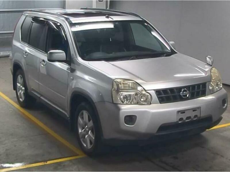 NISSAN　X-TRAIL