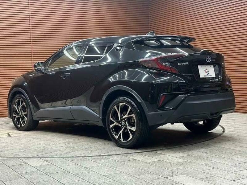 C-HR-15