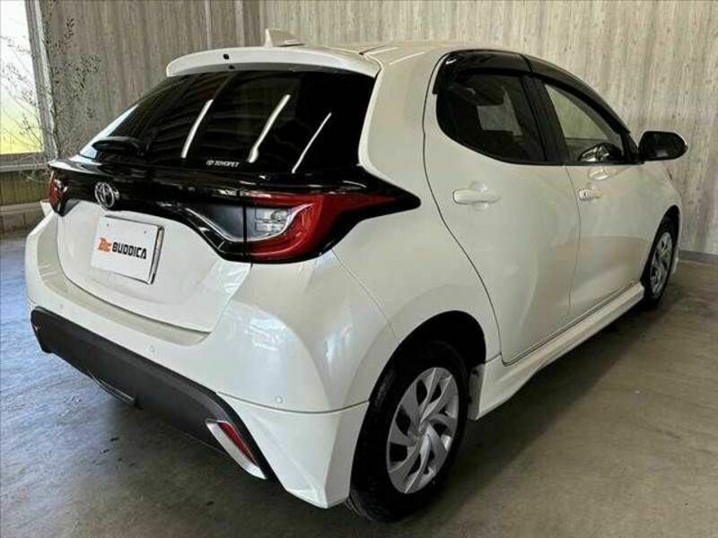 YARIS-21